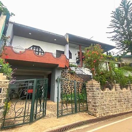 Lake Breeze Hotel Nuwara Eliya Bagian luar foto